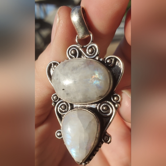New Rainbow Moonstone 925 Silver Pendant. - Picture 8 of 16